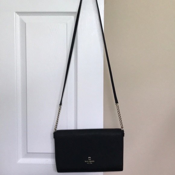 KATE SPADE black crossbody. In perfect condition!! - Picture 2 of 6